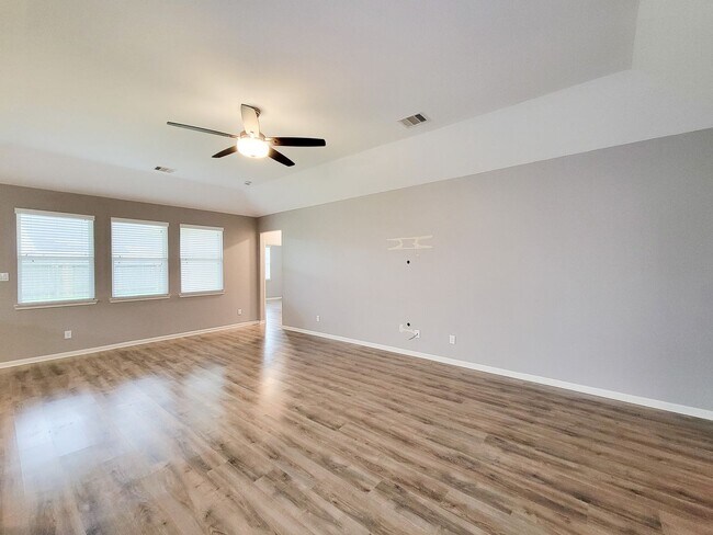 Building Photo - Welcome to this charming one-story home fe...