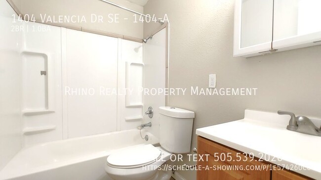 Building Photo - 1404 Valencia Dr SE
