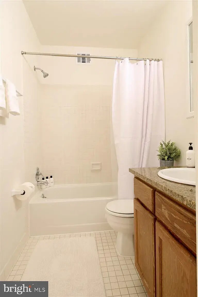 Building Photo - 1426 21st St NW