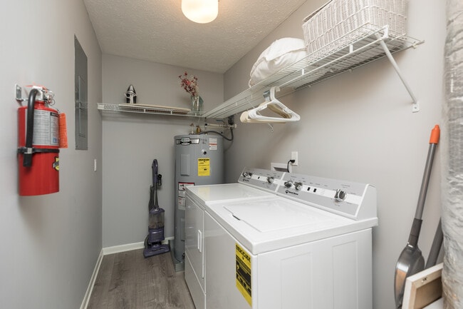 Full laundry room - 208 C St