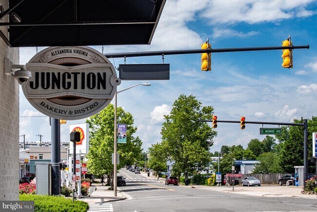 Building Photo - 226 Guthrie Ave