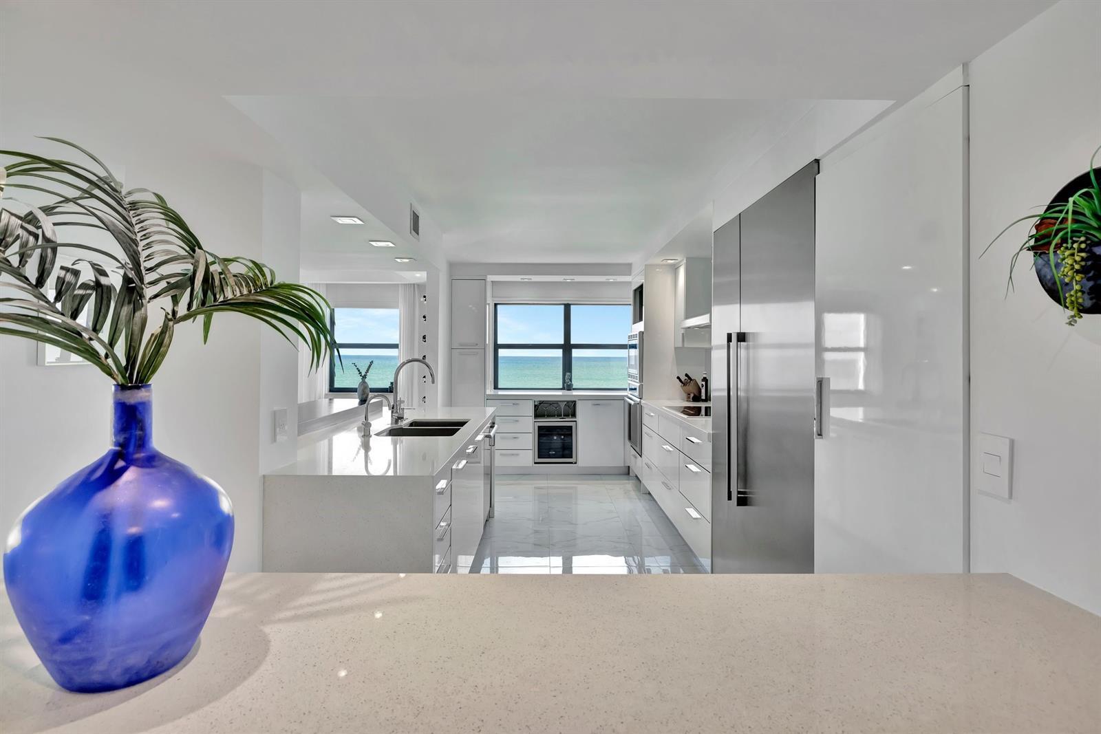Building Photo - 1201 S Ocean Dr