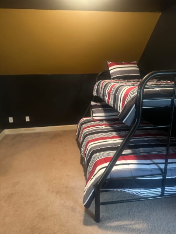 Building Photo - 3 Bradley Ct