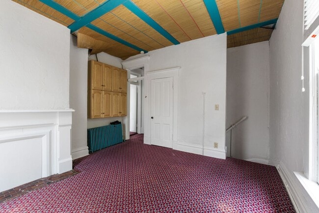 Building Photo - Huge Brick House in Victorian Village/Short North, Beautiful Woodwork 3 Car Garage and Swimming pool