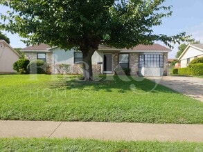 Building Photo - 6537 La Grange Dr