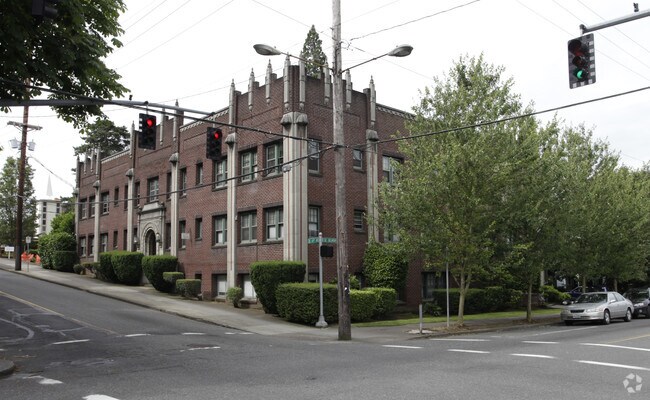 Building Photo - Mt Tabor