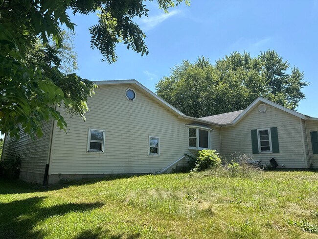 Building Photo - 1612 Morton St
