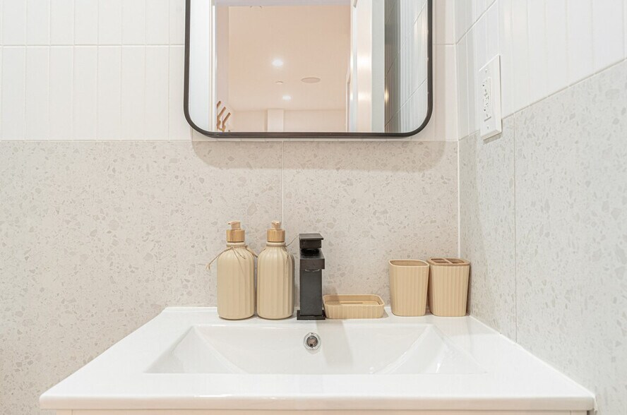 Building Photo - 1255 Decatur St