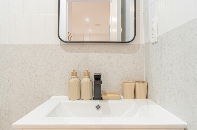 Building Photo - 248 Schaefer St