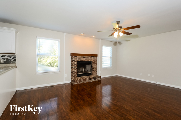 Building Photo - 203 Dardenne Run Ct