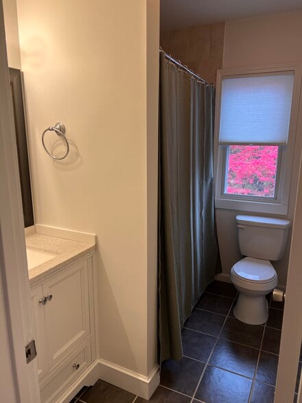 Building Photo - 905 Klem Rd