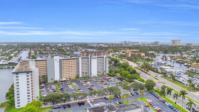 Building Photo - 801 S Federal Hwy