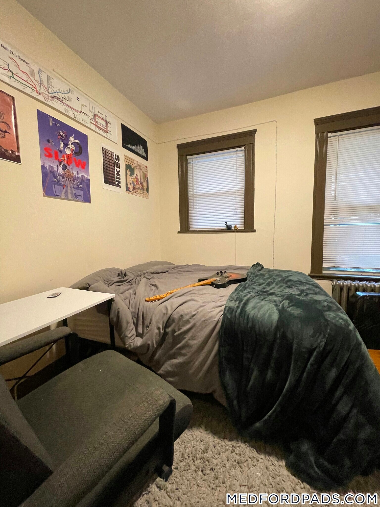 Building Photo - 352 Main St