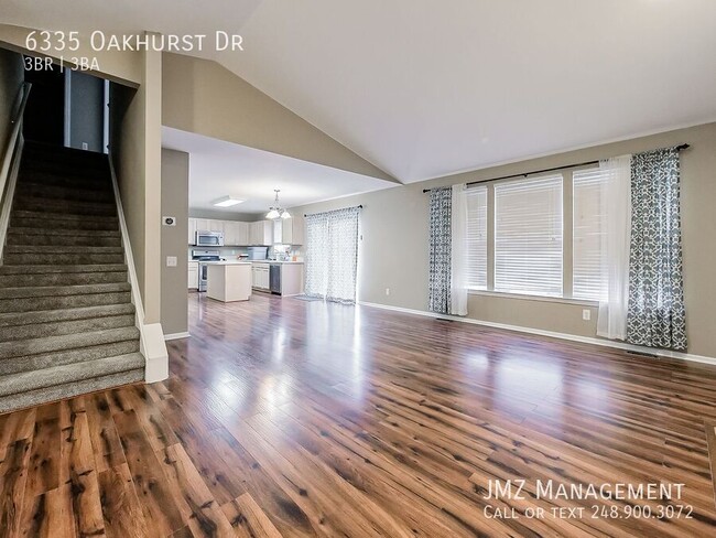 Building Photo - 6335 Oakhurst Dr