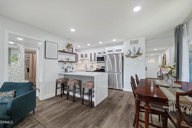 Building Photo - 660 Sunfish Way