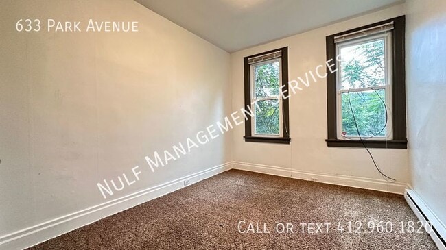 Building Photo - Avalon 2bed/1bath in a converted Victorian...