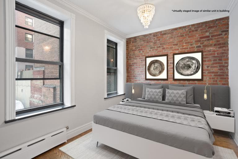 Building Photo - 340 E 18th St