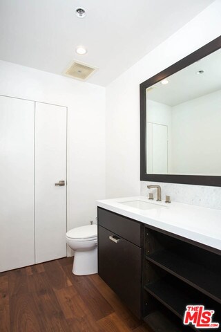 Building Photo - 10430 Wilshire Blvd