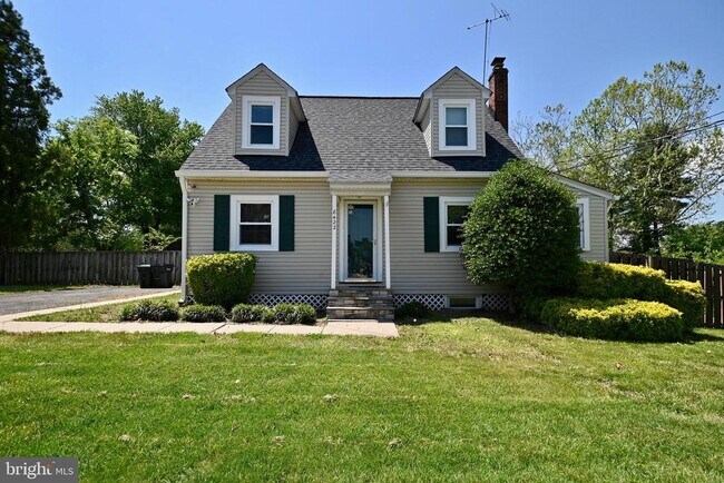 Building Photo - 8422 Radford Ave