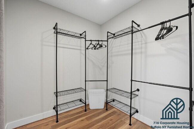 Building Photo - Furnished 2-Bedroom, 2-Bath Apartment on Connecticut St