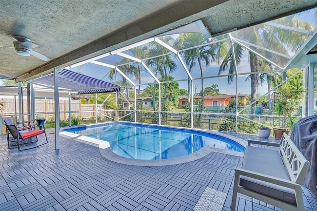 Building Photo - 1736 NW 38th St