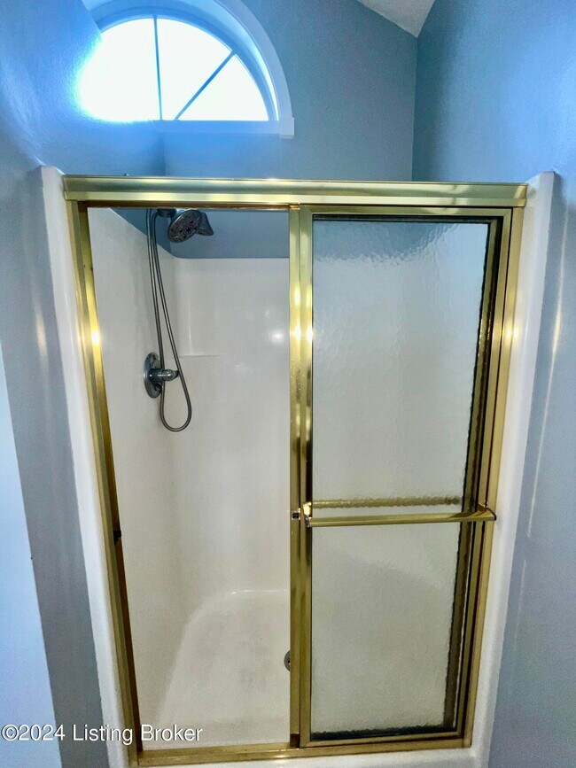 Building Photo - 9210 Eminence Ct