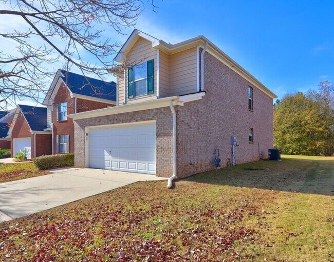 Building Photo - Available Now!