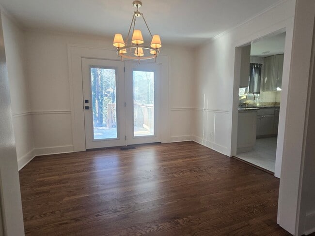 Building Photo - Fully remodeled 3br/2.5ba in Holston Hills