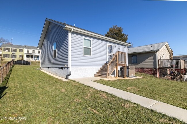 Building Photo - 1732 Jourolman Ave