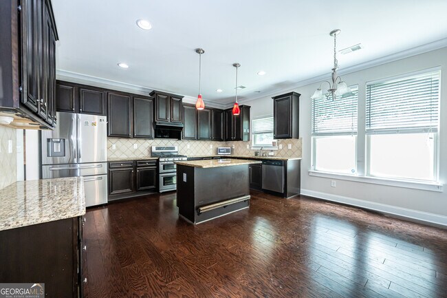 Building Photo - 1675 Great Heron Cove