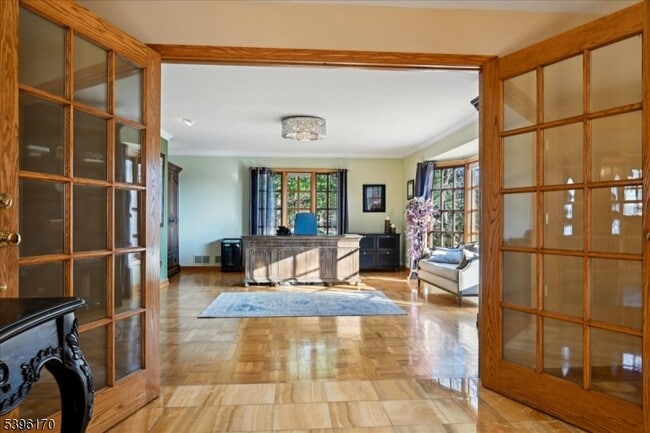 Building Photo - 545 Johnston Dr