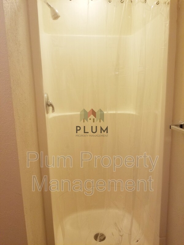 Building Photo - 720 Turner St