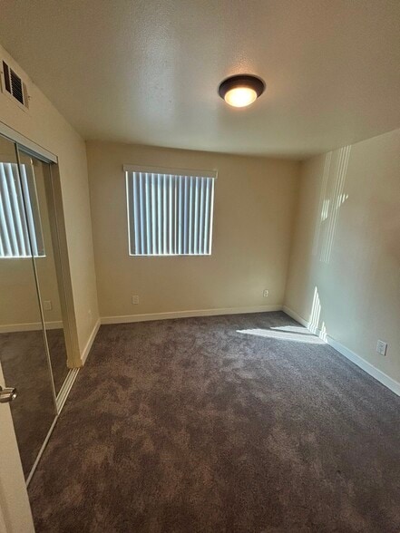 Building Photo - 337 E 104th St