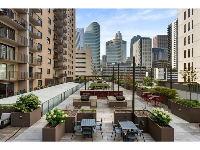 Building Photo - 121 Washington Ave S