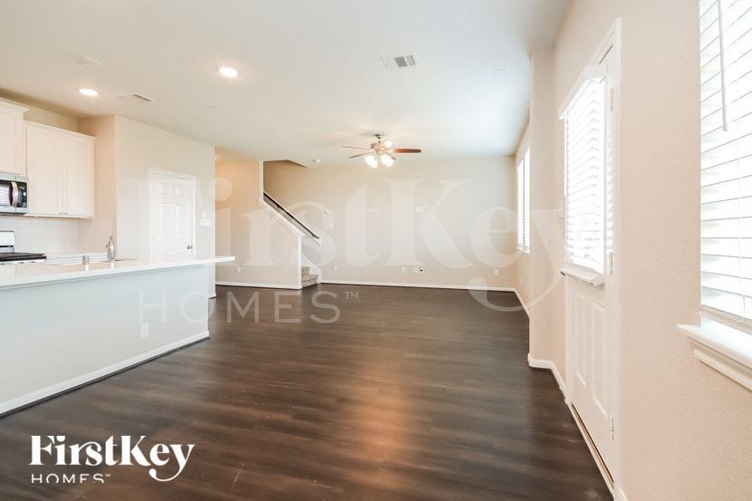 Building Photo - 9822 Copper Ranch Trail