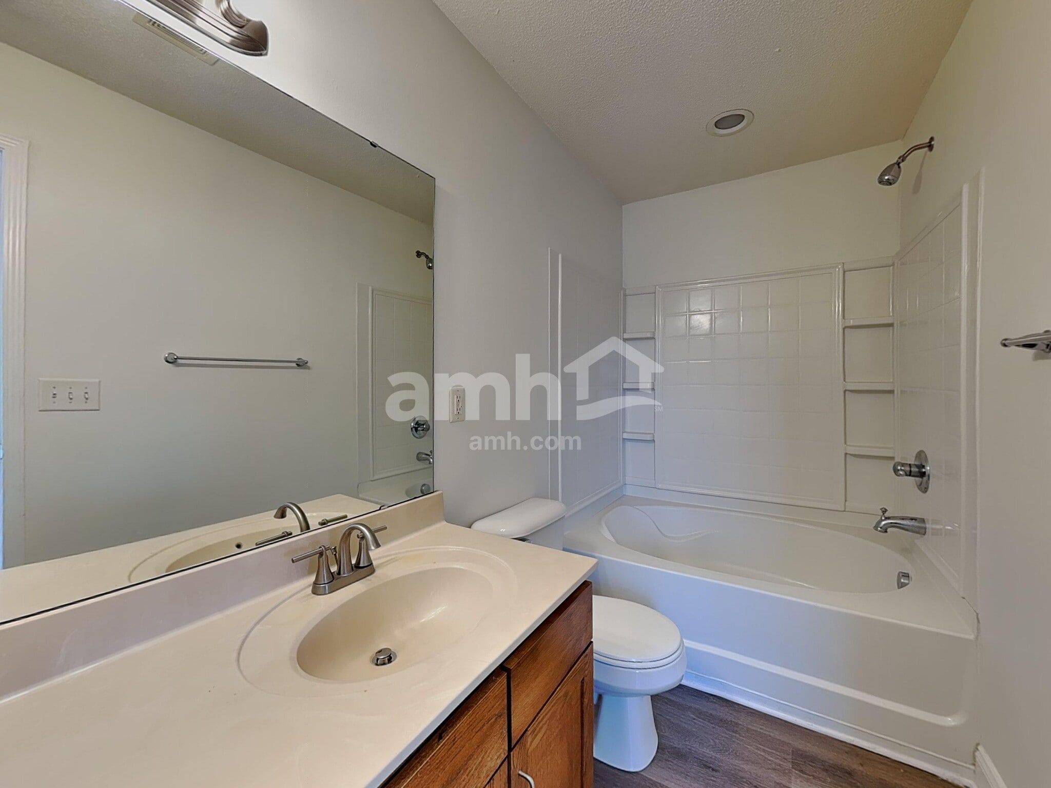 Building Photo - 6017 Namozine Ct