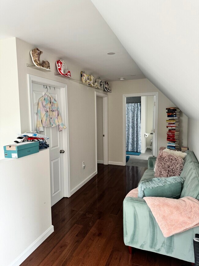 Building Photo - 95 Cherry St