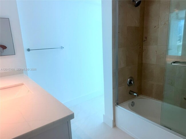 Building Photo - 2101 Brickell Ave