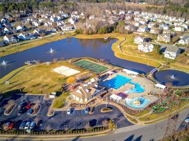 Building Photo - 1509 Broad Water Arch