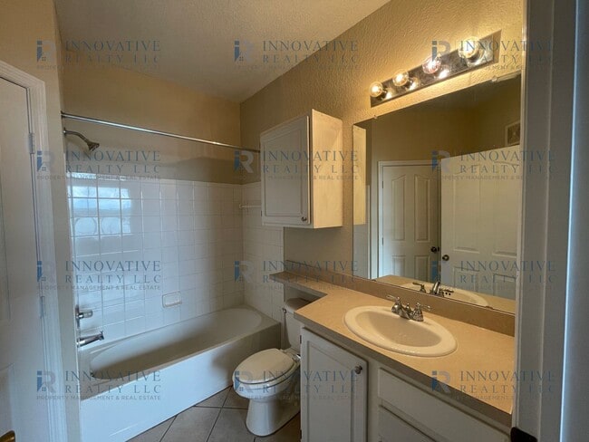 Building Photo - 2BR/2BA First Floor Condo in Visconti in M...