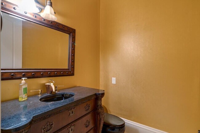 Building Photo - 6213 Arnall Ct