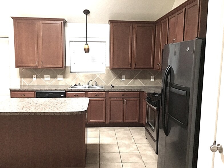 Building Photo - 10019 Blissful Valley Ln