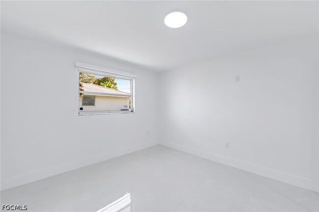 Building Photo - 1729 Cascade Way