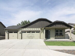 Building Photo - 5038 W 28th Ave