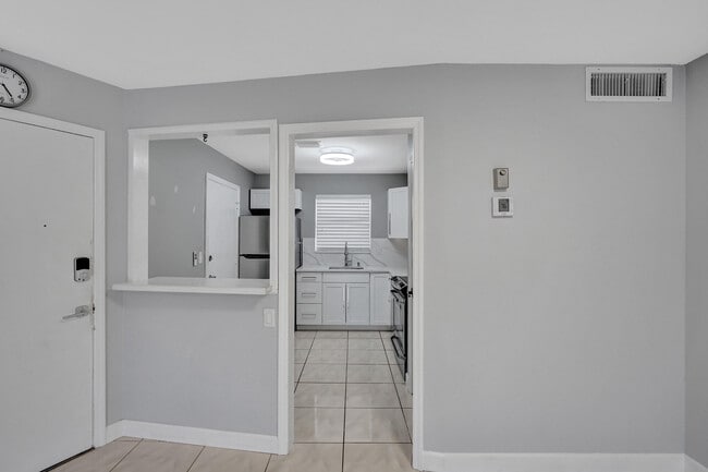 Building Photo - 109 Wettaw Ln