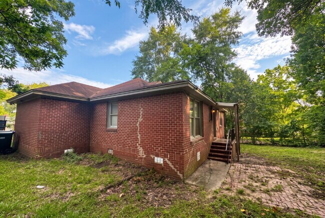 Building Photo - 119 Ticknor Dr