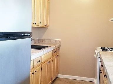 Building Photo - "Charming 2-Bedroom Oasis in the Heart of Brooklyn – Your Perfect Urban Retreat!"