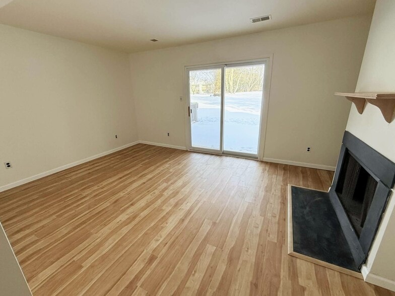 Building Photo - 3103 Ruby Dr