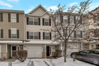 Building Photo - Stunning Newly Renovated 3 Bed - 2.5 Bath ...