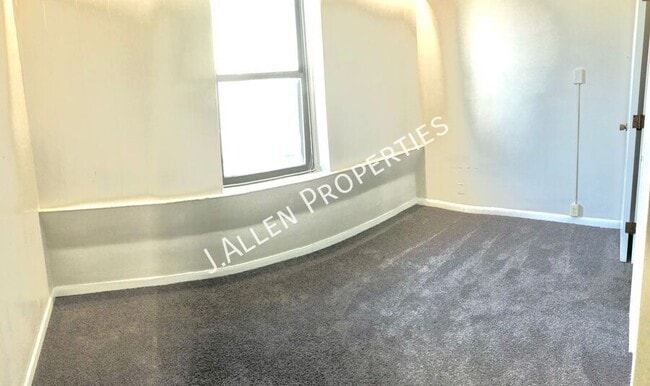 Building Photo - 311 N 12th St